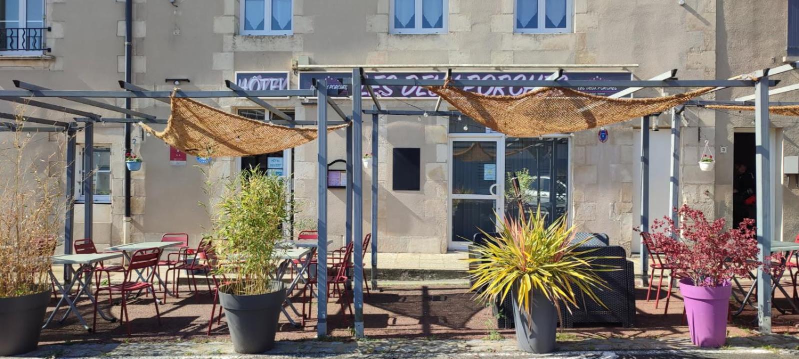 Hotel Les Deux Porches Verrieres  Esterno foto