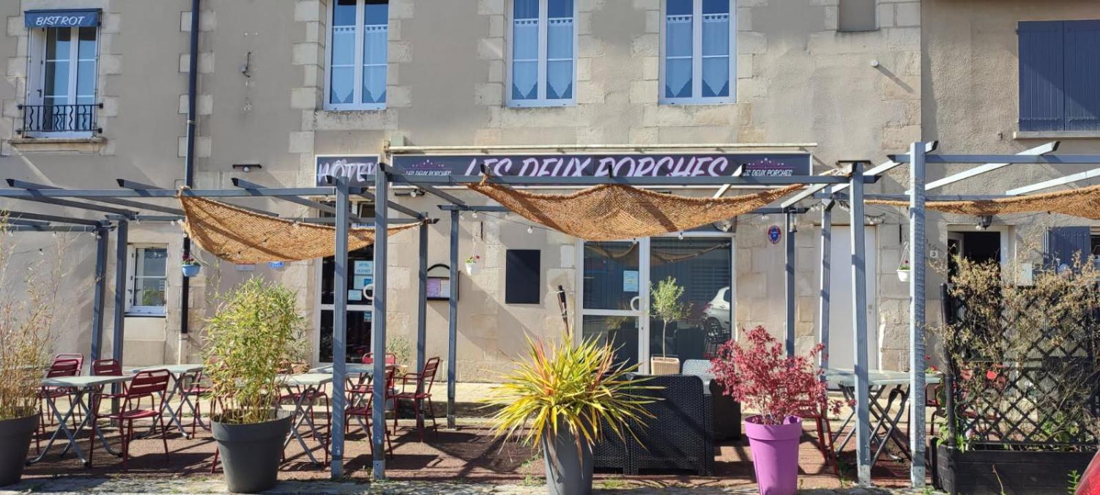 Hotel Les Deux Porches Verrieres  Esterno foto